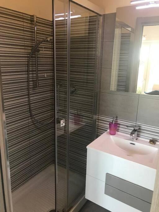 Premium Apartment With Parking Ciampino Exterior foto
